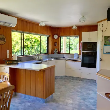 Baton Country Escape Villa Thorpe Exterior photo